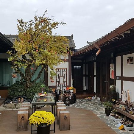 Inyeon Hanok Guesthouse Čondžu Exteriér fotografie