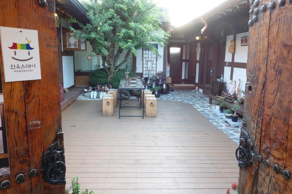 Inyeon Hanok Guesthouse Čondžu Exteriér fotografie